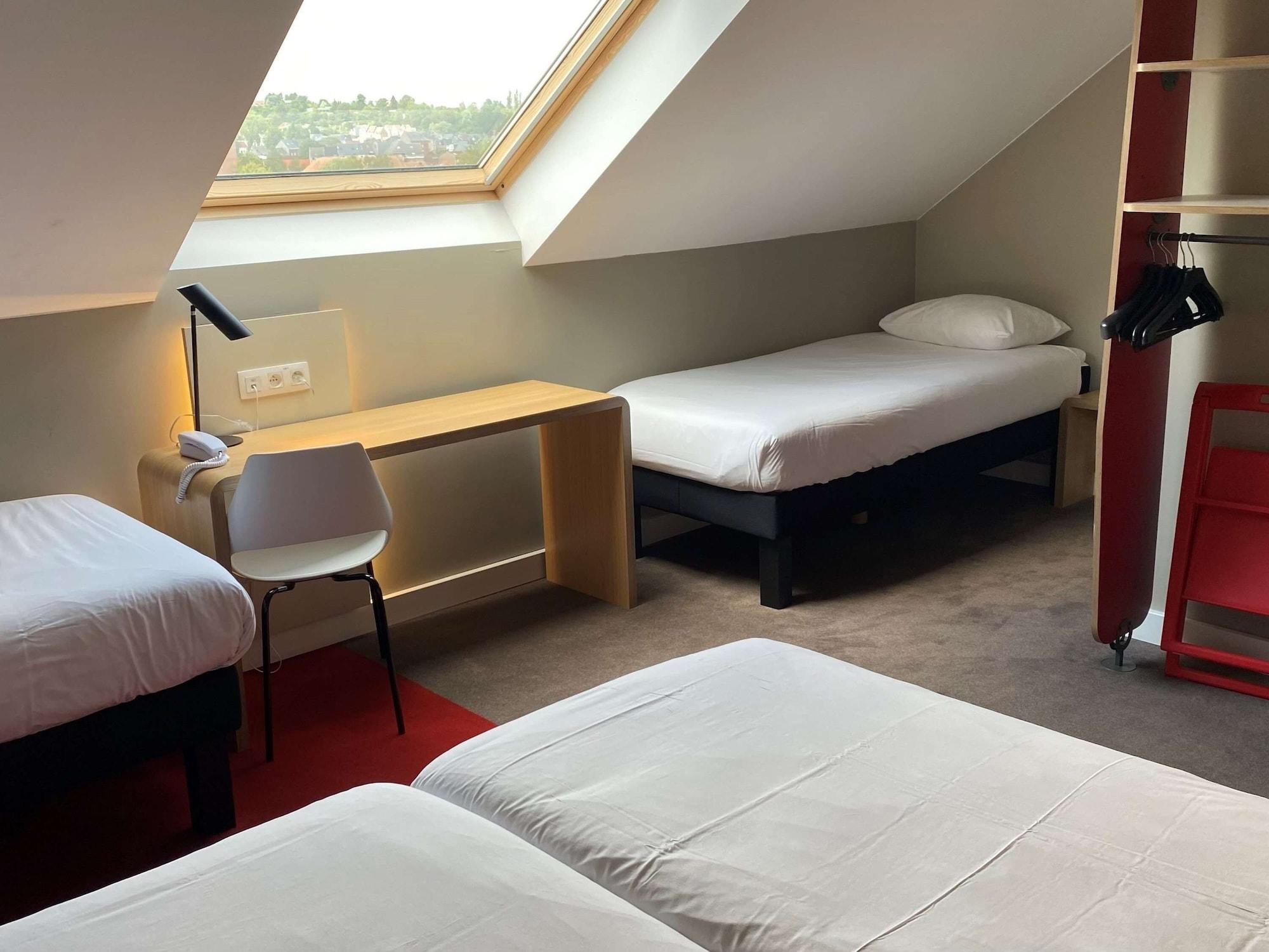 Отель Ibis Wavre Brussels East Экстерьер фото