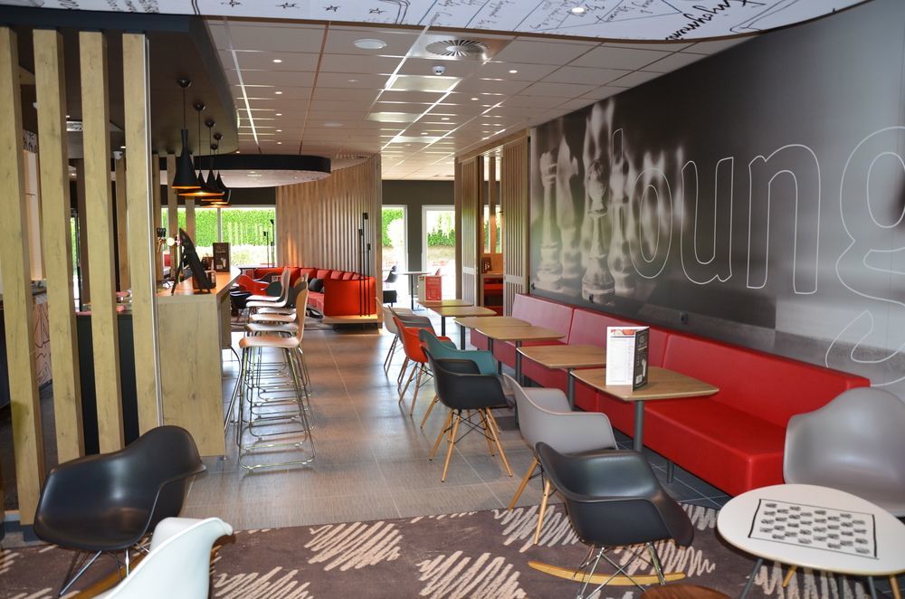 Отель Ibis Wavre Brussels East Экстерьер фото