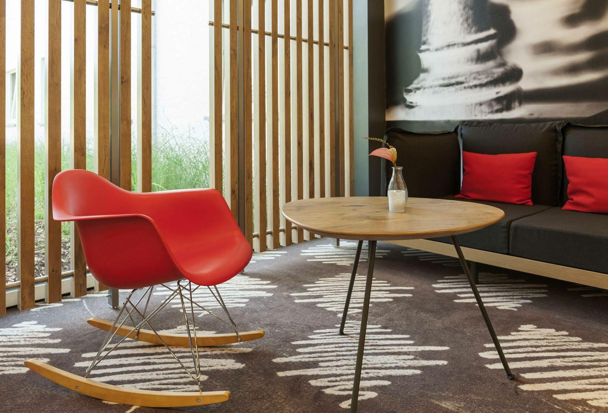 Отель Ibis Wavre Brussels East Экстерьер фото